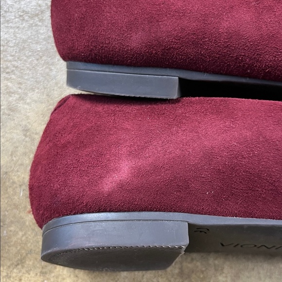 Vionic Caballo Burgundy/wine Pointed Toe Flats
Size: 6 - Picture 5 of 10